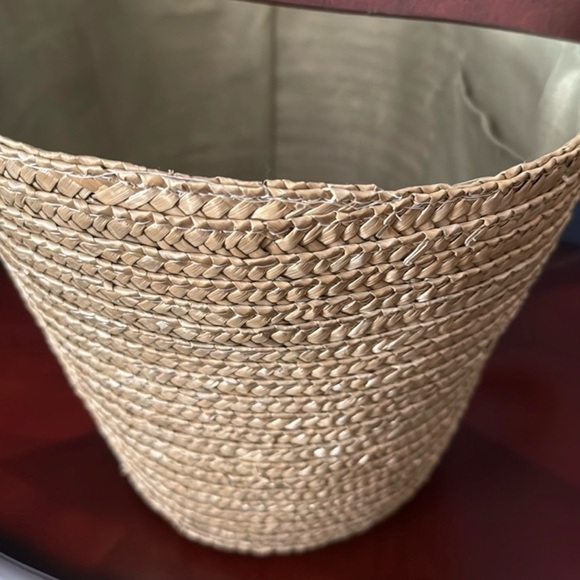 NWOT Woven Lined Straw Bag - Picture 7 of 7